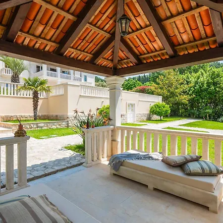 Emerald Shores Villa *