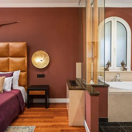 Emerald Shores Villa