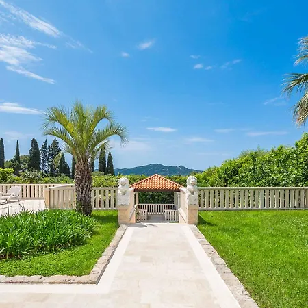 Emerald Shores * Trsteno