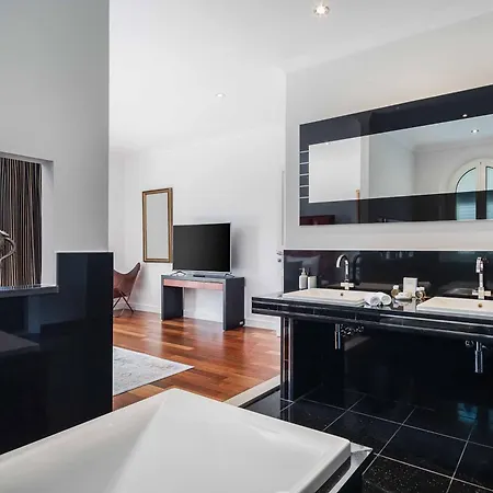 Emerald Shores Vila