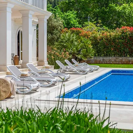Emerald Shores Villa *