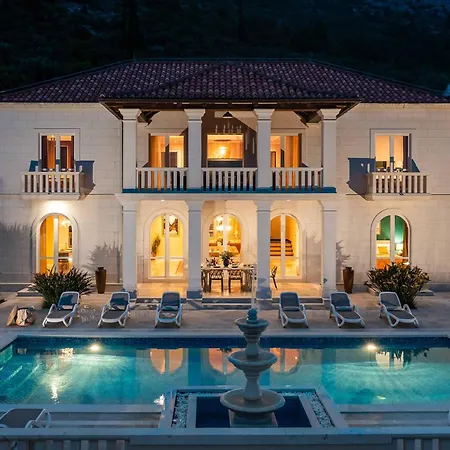 Emerald Shores Vila