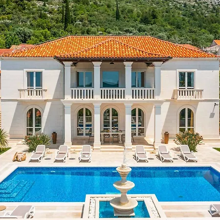 Vila Emerald Shores *